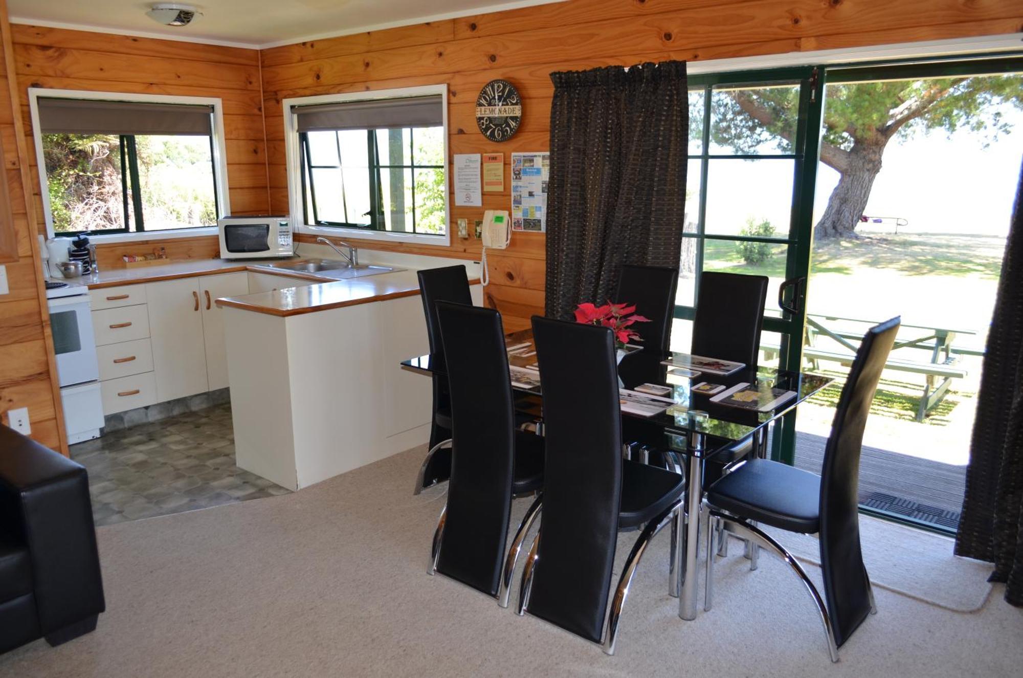 Cedarwood Lakeside Motel & Conference Venue Rotorua Room photo
