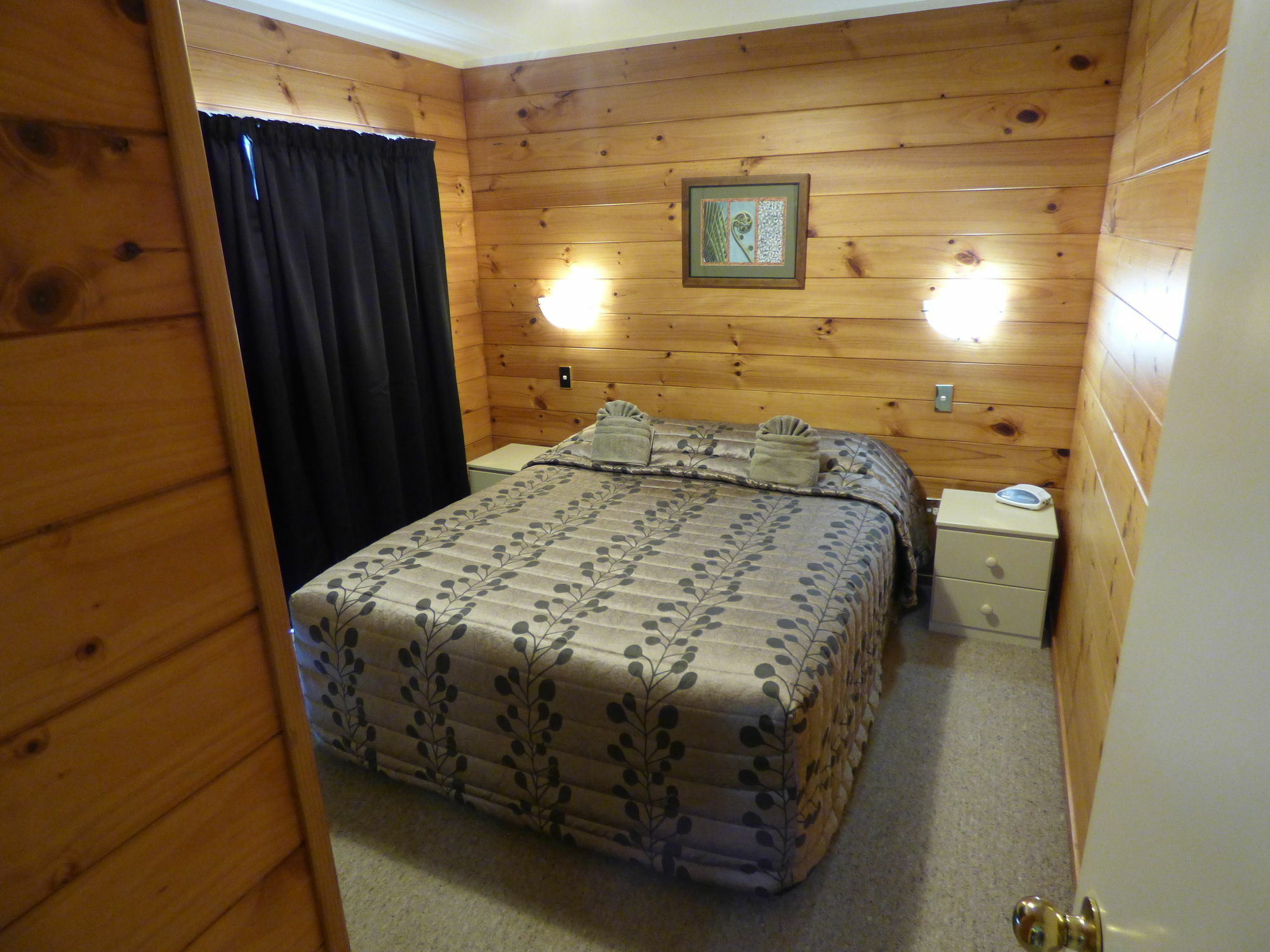 Cedarwood Lakeside Motel & Conference Venue Rotorua Exterior photo